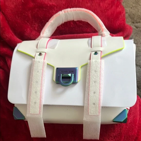 Michael Kors White and Blue Satchel with Structured Shape and blue-green Clasp - Picture 2 of 4